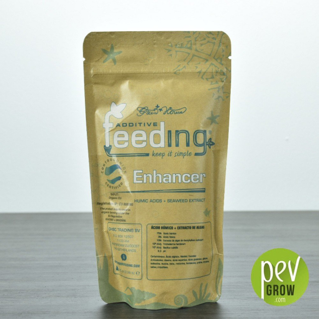 Aditivo  Feeding Enhancer de Green House en formato de 250ml en envase de papel grueso.