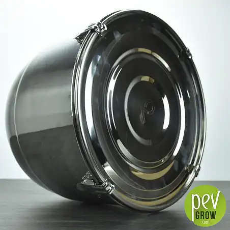 CVault 21 L container made of stainless steel for optimum conservation of our herbs.