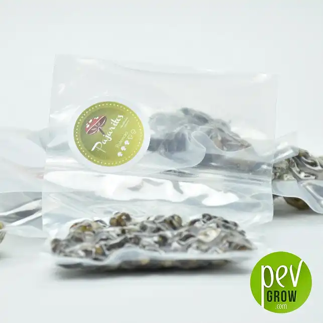 Pajaritos Magic Truffles, transparent packaging, sociable experience and very suitable among friends.