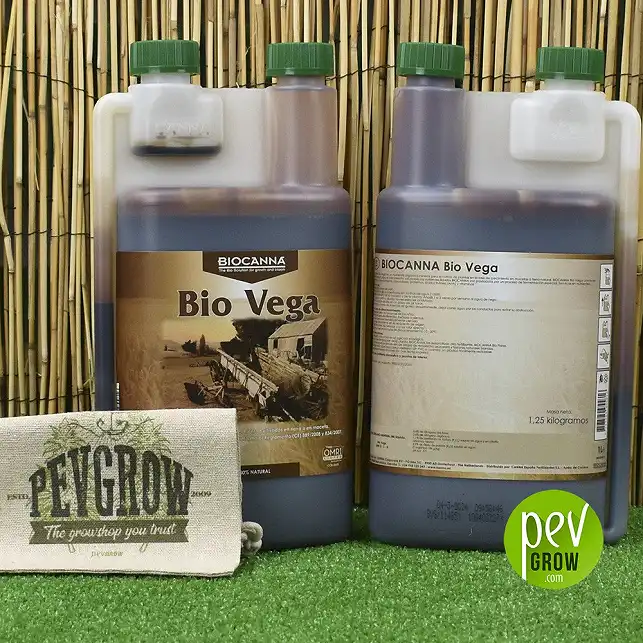 Canna Bio Vega, biological growth fertilizer in a transparent container .