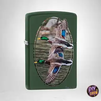 Zippo con deseño de patos...