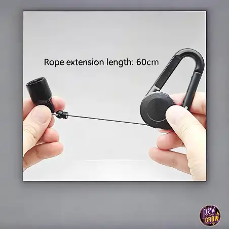 Funda negra para mechero Clipper de silicona con llavero mosquetón retráctil