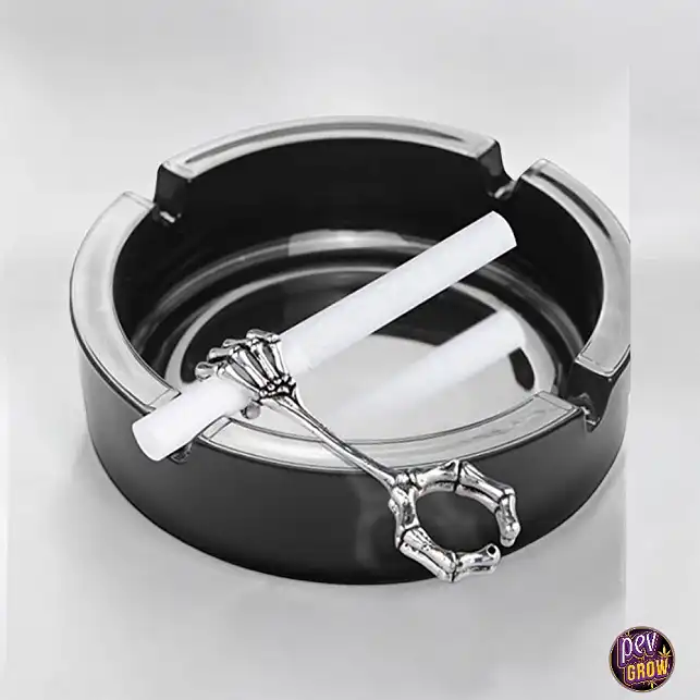 Anello di metallo per fumatore argentato