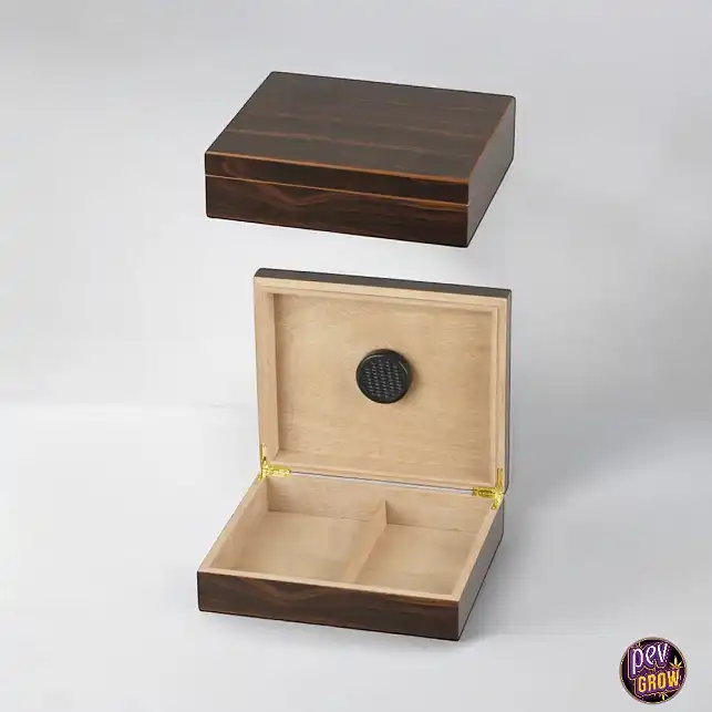 Cave à cigares en noyer avec séparateur et humidificateur 26 x 22 x 7 cm Cave à cigares en noyer avec séparateur et humidificateur 26 x 22 x 7 cm