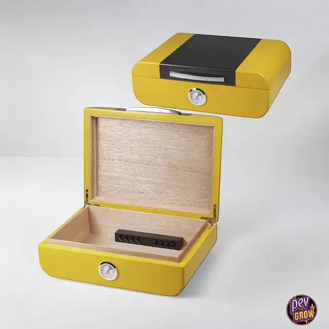 Humidor yellow/carbon with humidifier 28 x 20 x 9,3 cm Humidor yellow/carbon with humidifier 28 x 20 x 9,3 cm