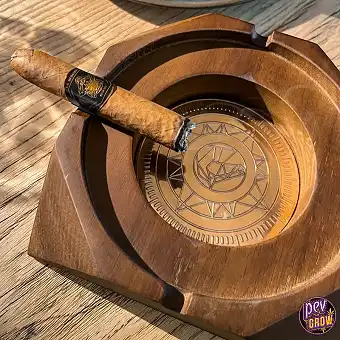 Vintage Wooden Cigar...