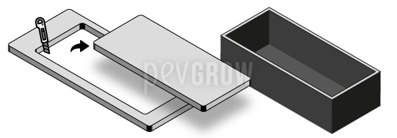 Couper une planche de polystyrène un peu plus petite que le contenant